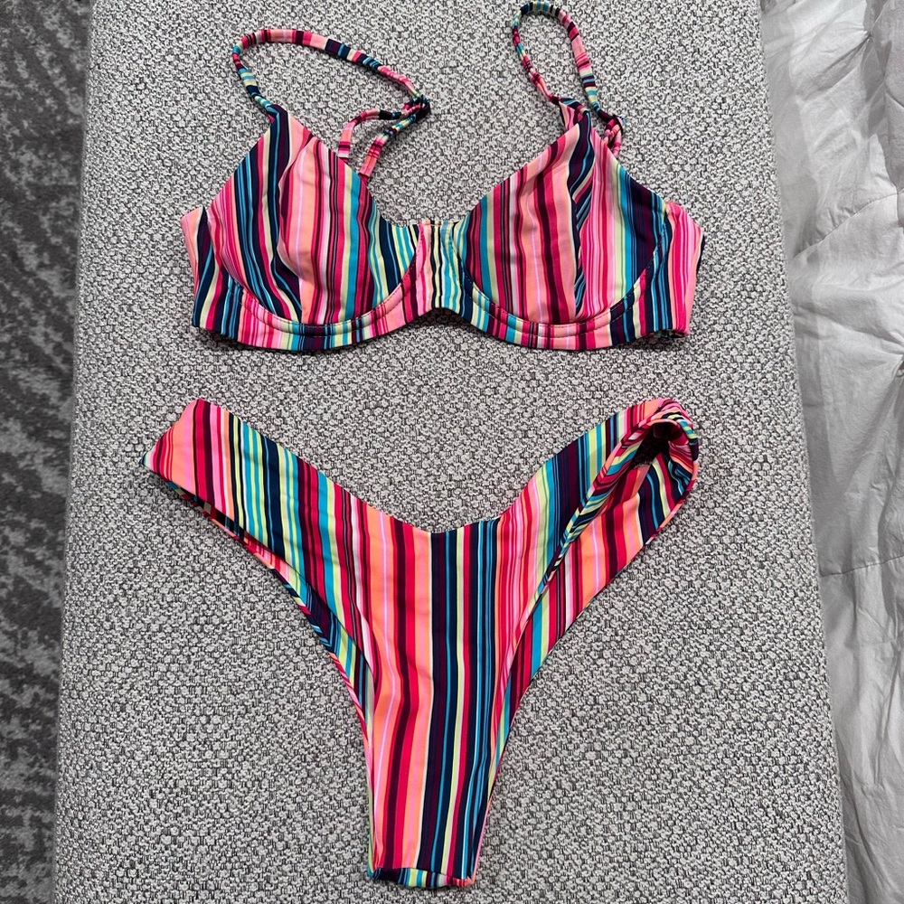 Blackbough bikini size medium